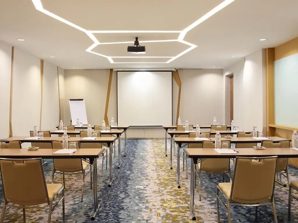 Rezort Holiday Inn Express Baruna By Ihg Kuta Lombok